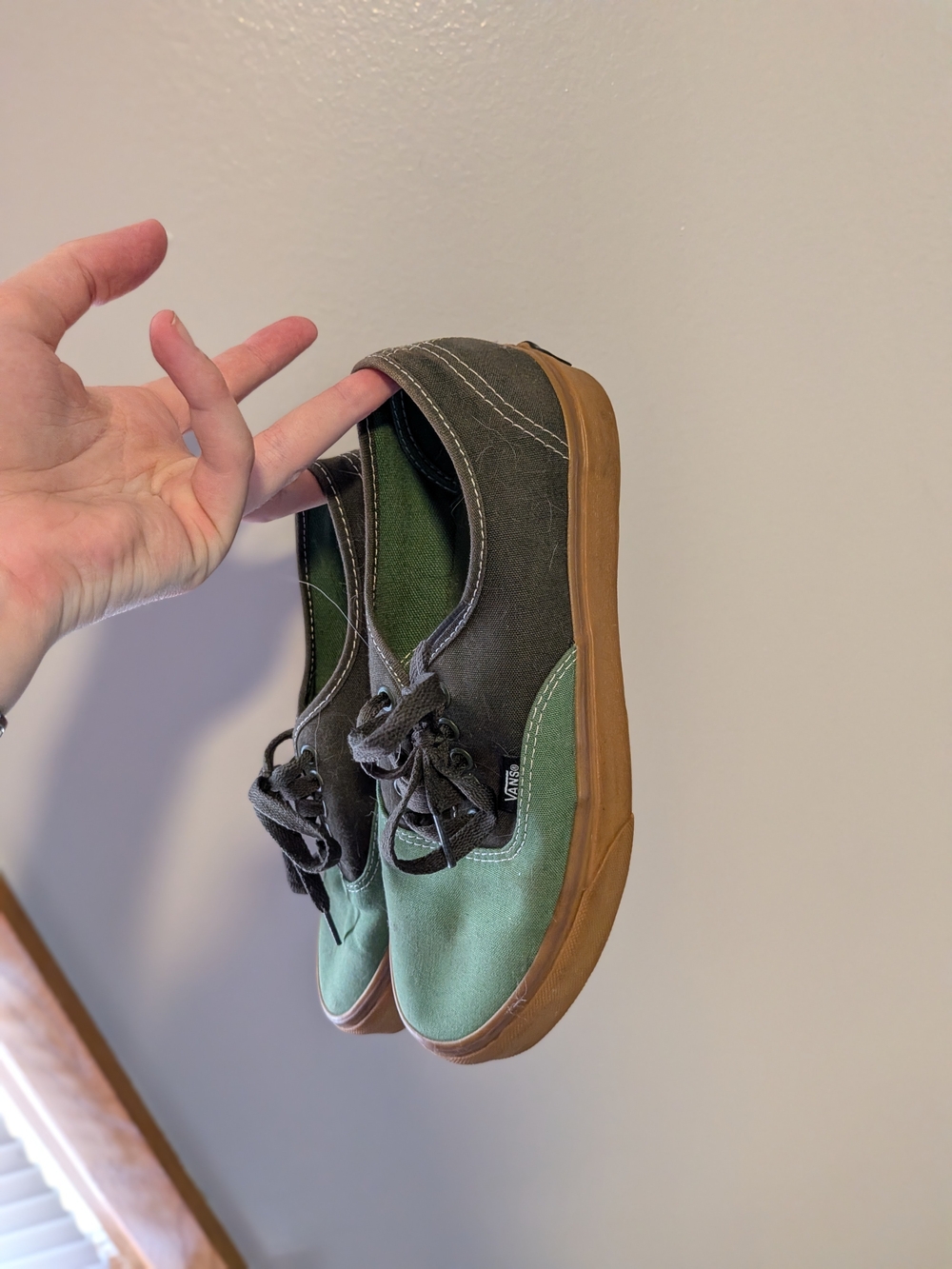 Vans Men’s Two-Tone Green and Charcoal Canvas Sneakers with Gum Sole - Picture 3 of 7